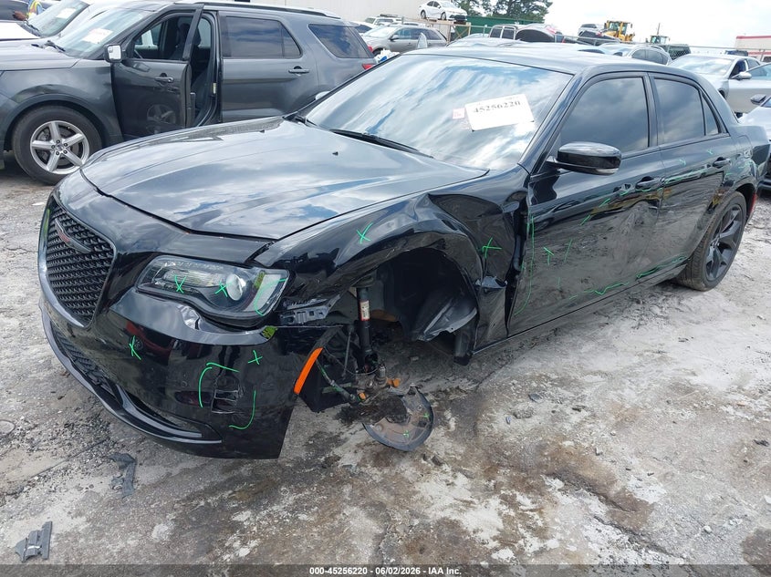 2022 Chrysler 300 VIN 2C3CCABG2NH158738 IAAI salvage auction — LEFT FRONT, Salvage Title, sold $7,250 on 2026-07-29 (photo 2)