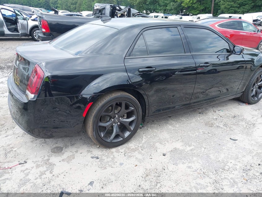 2022 Chrysler 300 VIN 2C3CCABG2NH158738 IAAI salvage auction — LEFT FRONT, Salvage Title, sold $7,250 on 2026-07-29 (photo 4)