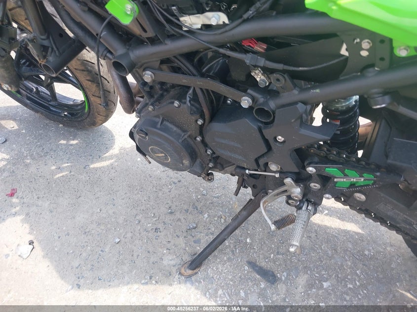 2024 Kawasaki Ninja VIN ML5EXGH15RDA26152 IAAI salvage auction — ALL OVER, Salvage Title, sold $475 on 2026-07-21 (photo 9)