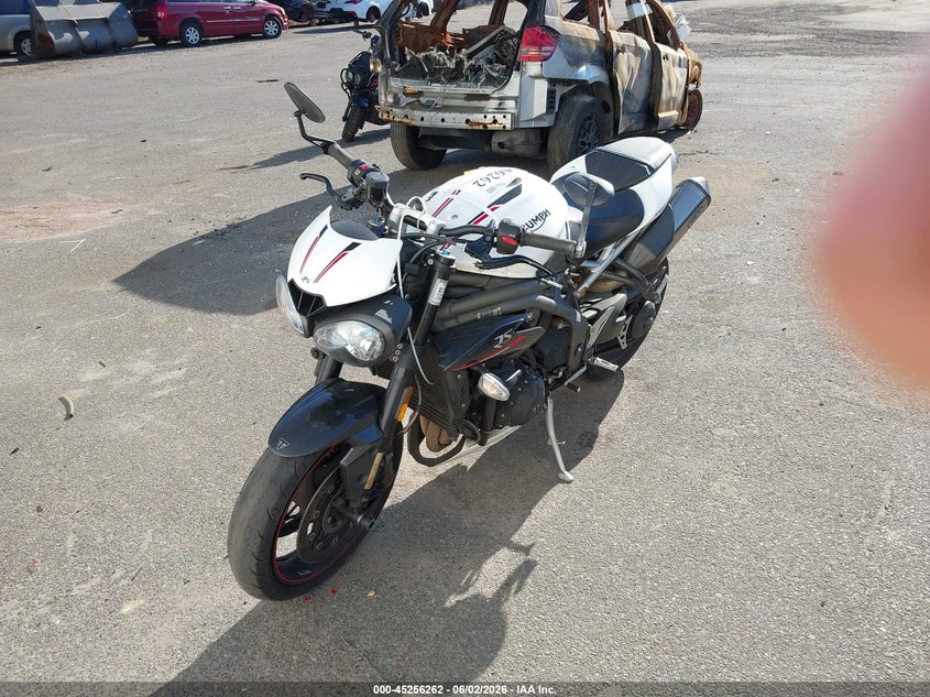 2019 Triumph motorcycle Speed triple VIN SMTN53P48KJ916537 IAAI salvage auction — ENGINE DAMAGE, Mv-907A (New York), sold $1,800 on 2026-07-07 (photo 2)