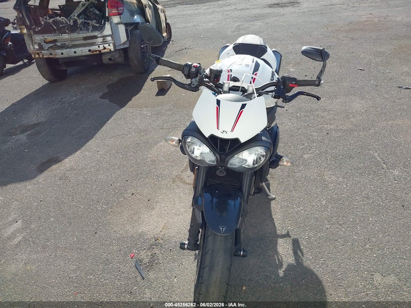 2019 Triumph motorcycle Speed triple VIN SMTN53P48KJ916537 IAAI salvage auction — ENGINE DAMAGE, Mv-907A (New York), sold $1,800 on 2026-07-07 (photo 5)