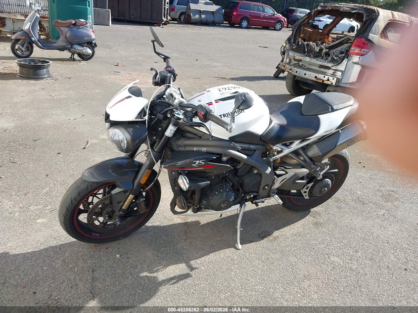 2019 Triumph motorcycle Speed triple VIN SMTN53P48KJ916537 IAAI salvage auction — ENGINE DAMAGE, Mv-907A (New York), sold $1,800 on 2026-07-07 (photo 9)