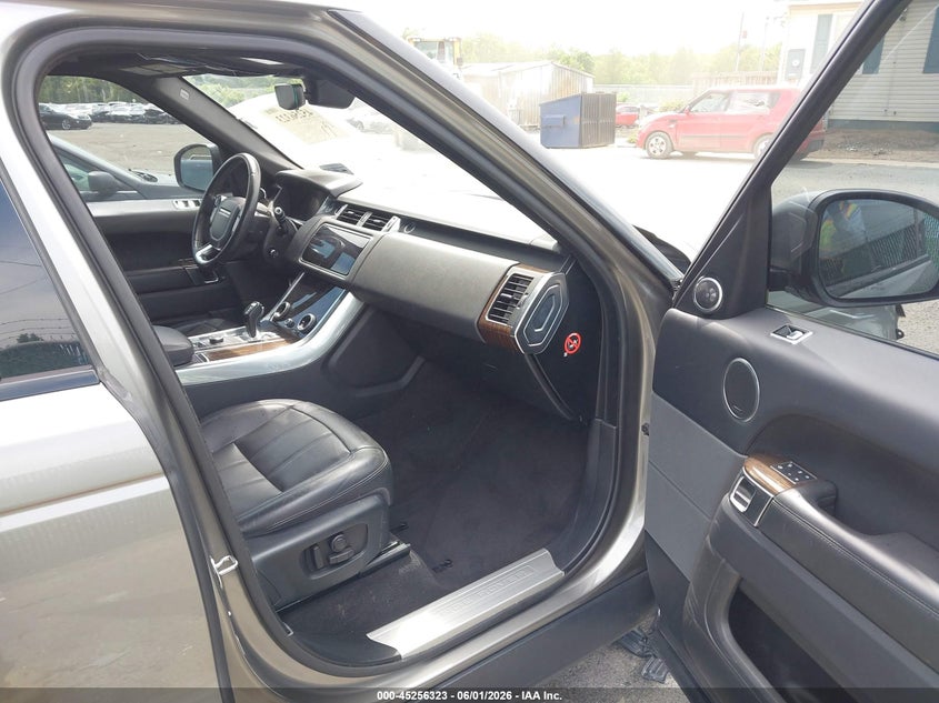 2019 Land rover Range rover sport VIN SALWR2RV8KA815904 IAAI salvage auction — FRONT END, Salvage Title, sold $12,825 on 2026-08-31 (photo 5)