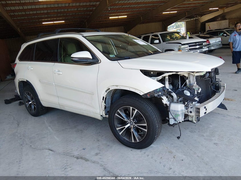 2016 Toyota Highlander VIN 5TDKKRFH3GS503680 IAAI salvage auction — FRONT END, Salvage Title, sold $8,200 on 2026-07-06 (photo 1)
