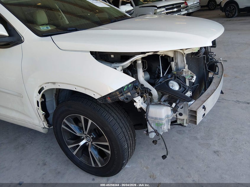 2016 Toyota Highlander VIN 5TDKKRFH3GS503680 IAAI salvage auction — FRONT END, Salvage Title, sold $8,200 on 2026-07-06 (photo 6)