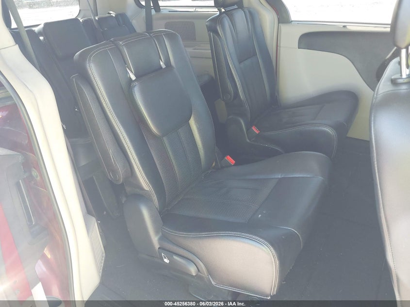 2014 Chrysler Town & country VIN 2C4RC1CG9ER413187 IAAI salvage auction — LEFT SIDE, Salvage (Illinois), sold $800 on 2026-07-27 (photo 8)