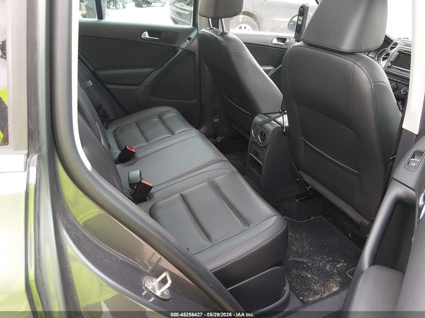 2015 Volkswagen Tiguan VIN WVGBV7AX7FW560145 IAAI salvage auction — FRONT END, Salvage Title, sold $925 on 2026-07-27 (photo 8)