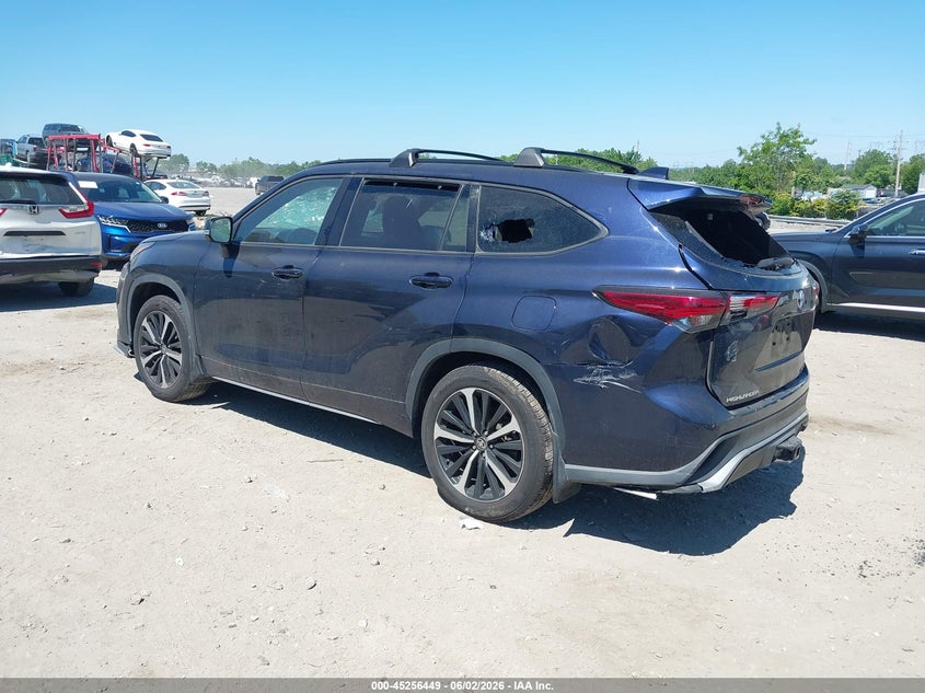 2022 Toyota Highlander VIN 5TDLZRBH1NS210802 IAAI salvage auction — ALL OVER, Salvage (Pennsylvania), sold $11,800 on 2026-08-02 (photo 3)