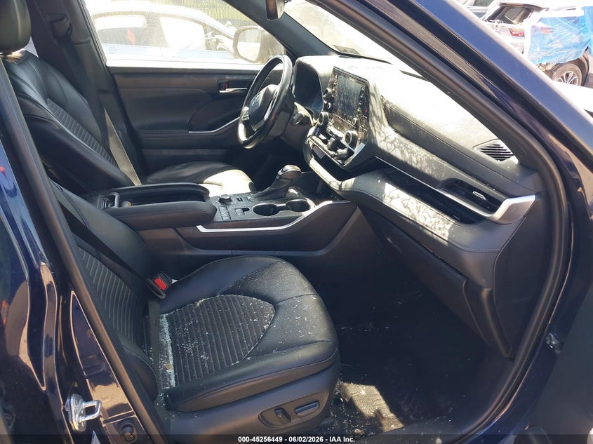 2022 Toyota Highlander VIN 5TDLZRBH1NS210802 IAAI salvage auction — ALL OVER, Salvage (Pennsylvania), sold $11,800 on 2026-08-02 (photo 5)