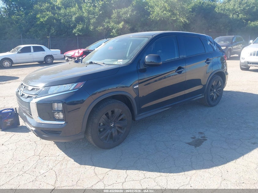 2021 Mitsubishi Outlander VIN JA4ARUAUXMU002804 IAAI salvage auction — VANDALISM, Salvage Title, sold $5,600 on 2026-07-17 (photo 2)