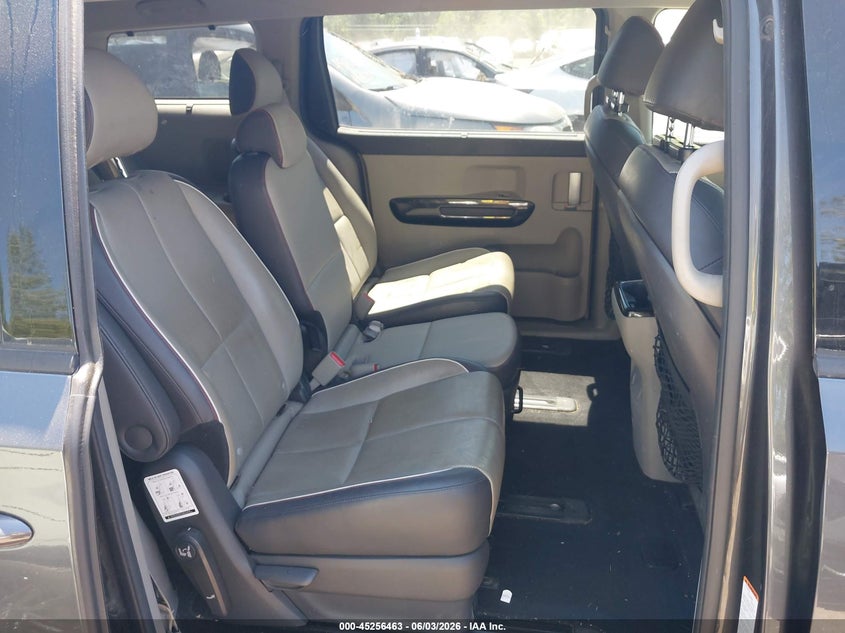 2015 Kia SEDONA VIN KNDMC5C19F6027598 IAAI salvage auction — LEFT SIDE, Salvage Title, sold $1,900 on 2026-07-21 (photo 8)