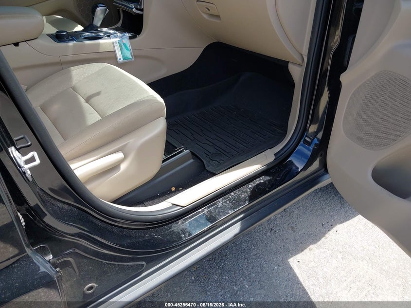 2020 Jeep Grand cherokee VIN 1C4RJFAGXLC406258 IAAI salvage auction — NORMAL WEAR, Sf97 (Maryland), sold $15,150 on 2026-08-31 (photo 5)
