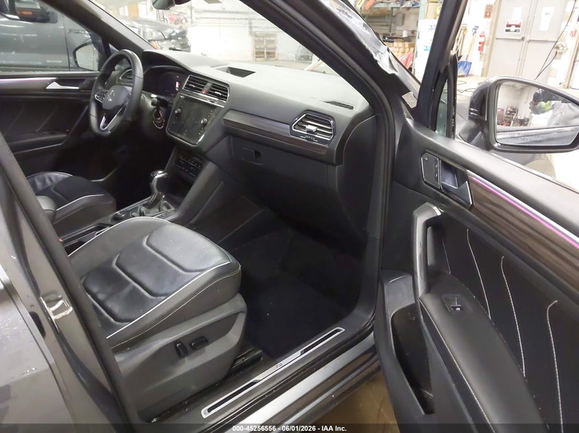 2022 Volkswagen Tiguan VIN 3VV4B7AX0NM147280 IAAI salvage auction — RIGHT SIDE, Salvage (Maine), sold $10,100 on 2026-07-27 (photo 5)
