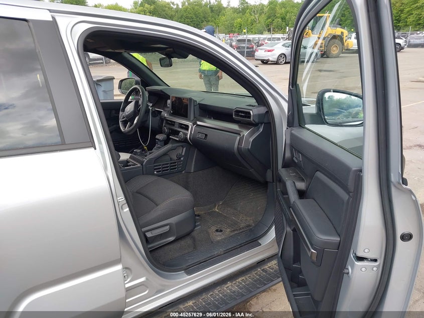 2026 Toyota 4runner VIN JTEVA5BR8T5098550 IAAI salvage auction — LEFT FRONT, Salvage (Connecticut), sold $25,950 on 2026-07-16 (photo 5)