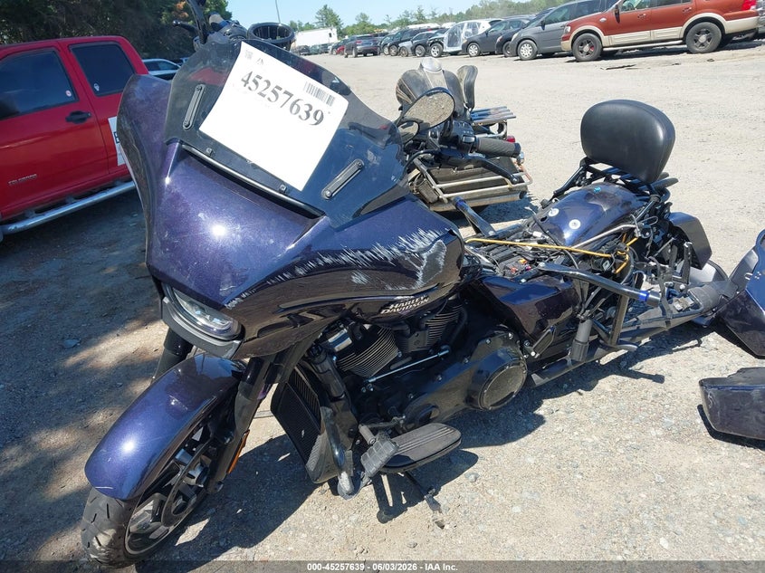 2025 Harley-davidson Street glide VIN 1HD1KB719SB604984 IAAI salvage auction — ALL OVER, Salvage Title, sold $7,700 on 2026-07-06 (photo 2)