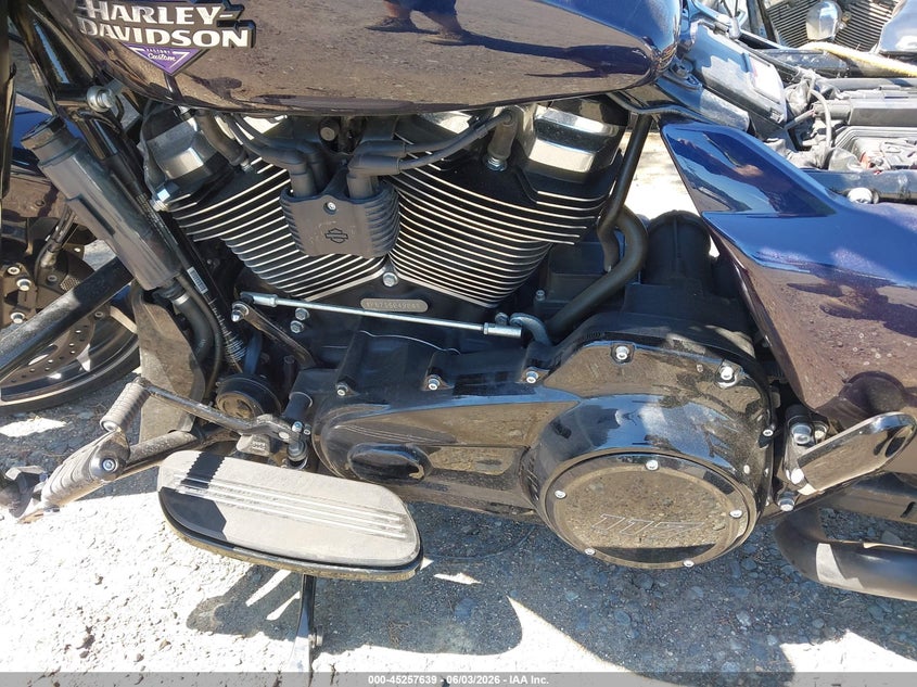2025 Harley-davidson Street glide VIN 1HD1KB719SB604984 IAAI salvage auction — ALL OVER, Salvage Title, sold $7,700 on 2026-07-06 (photo 9)