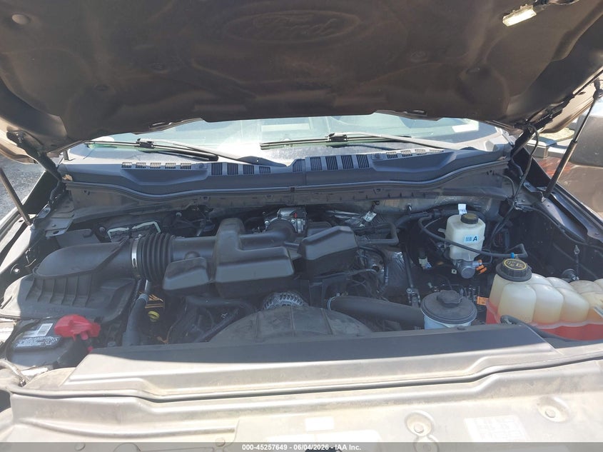 2018 Ford F250 VIN 1FT7W2B61JEB87327 IAAI salvage auction — RIGHT FRONT, Salvage Title, sold $8,300 on 2026-07-09 (photo 9)
