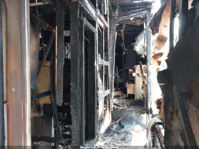 2022 Other Other VIN 5ZT3TD4B9N9011362 IAAI salvage auction — Burn Interior, Salvage (Tennessee), sold $25 on 2026-08-10 (photo 6)