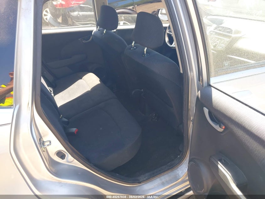 2013 Honda Fit VIN JHMGE8H5XDC029815 IAAI salvage auction — REAR END, Salvage Title, sold $700 on 2026-07-07 (photo 8)