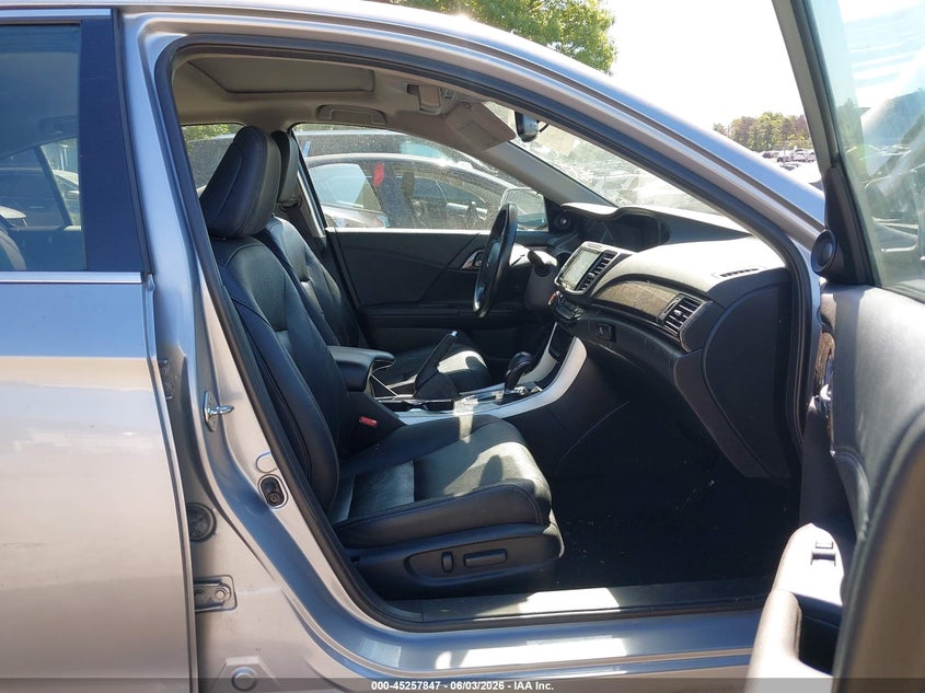 2017 Honda Accord VIN 1HGCR3F84HA044799 IAAI salvage auction — RIGHT FRONT, Salvage Title, sold $3,650 on 2026-07-26 (photo 5)
