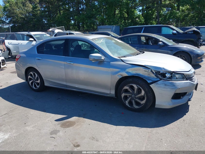 2017 Honda Accord VIN 1HGCR3F84HA044799 IAAI salvage auction — RIGHT FRONT, Salvage Title, sold $3,650 on 2026-07-26 (photo 6)