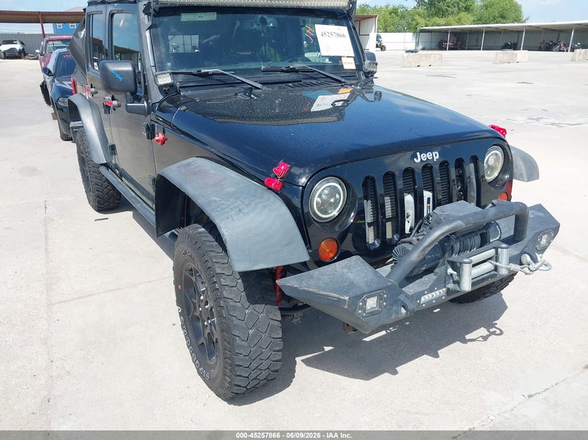 2013 Jeep Wrangler / VIN 1C4BJWDG7DL660881 IAAI salvage auction — RIGHT FRONT, Original (Texas), sold $6,450 on 2026-08-29 (photo 6)