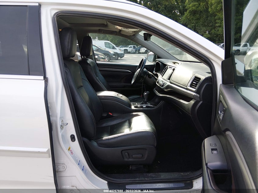 2018 Toyota Highlander VIN 5TDDZRFH6JS495232 IAAI salvage auction — FRONT END, Salvage Title, sold $10,300 on 2026-07-15 (photo 5)