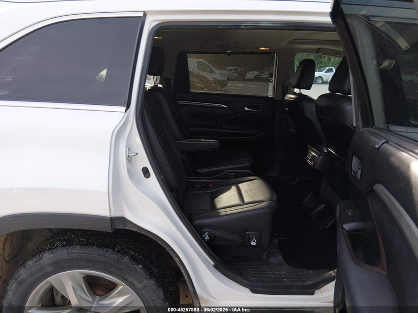 2018 Toyota Highlander VIN 5TDDZRFH6JS495232 IAAI salvage auction — FRONT END, Salvage Title, sold $10,300 on 2026-07-15 (photo 8)
