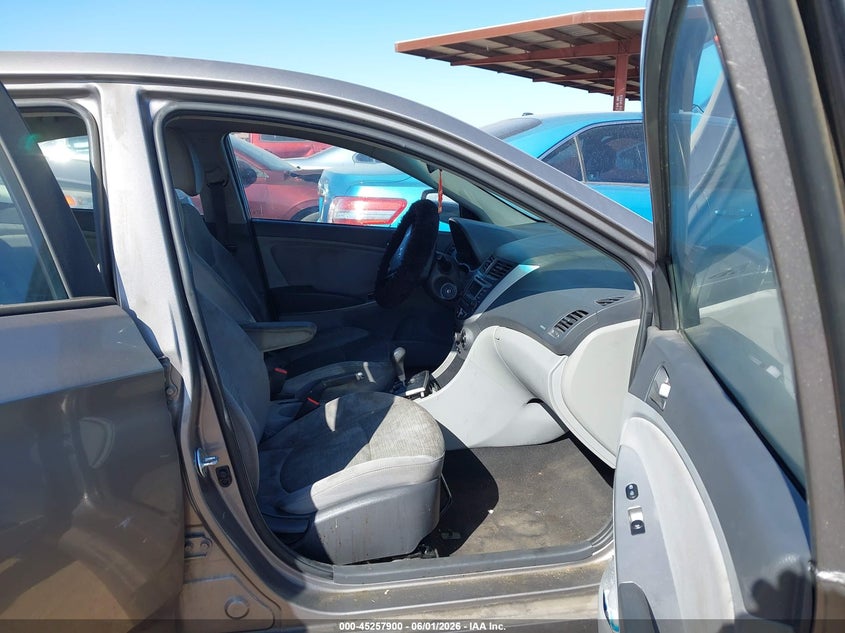 2017 Hyundai Accent VIN KMHCT4AE5HU373718 IAAI salvage auction — NORMAL WEAR, Clear-Dealer Only (Arizona), sold $425 on 2026-07-07 (photo 5)