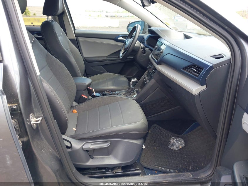 2024 Volkswagen Taos VIN 3VVVX7B25RM035279 IAAI salvage auction — SIDE, Salvage Title, sold $9,100 on 2026-07-28 (photo 5)