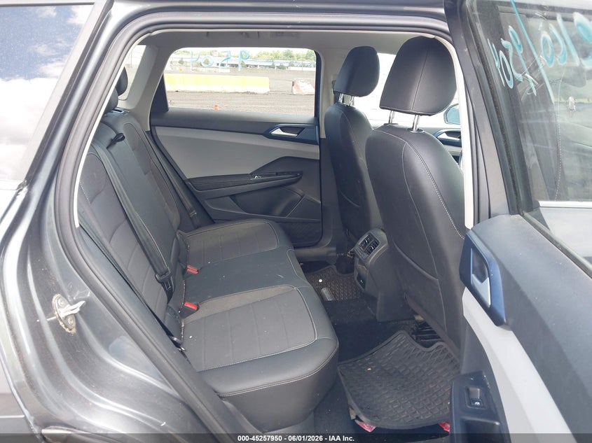 2024 Volkswagen Taos VIN 3VVVX7B25RM035279 IAAI salvage auction — SIDE, Salvage Title, sold $9,100 on 2026-07-28 (photo 8)