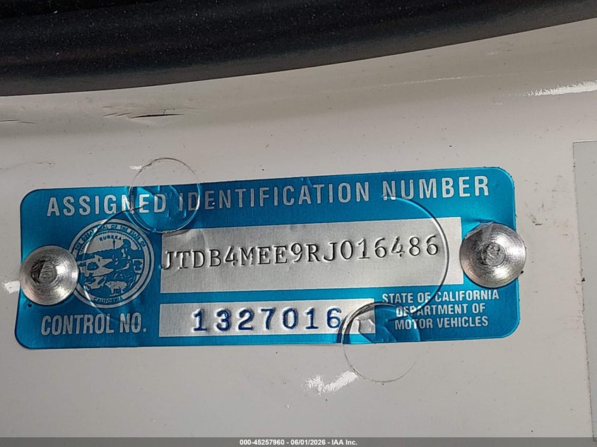 2024 Toyota Corolla VIN JTDB4MEE9RJ016486 IAAI salvage auction — FRONT END, Salvage Title, sold $11,800 on 2026-07-05 (photo 9)