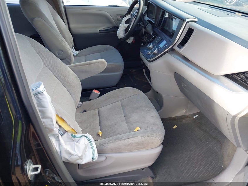 2017 Toyota Sienna VIN 5TDZZ3DC3HS882552 IAAI salvage auction — FRONT END, Salvage (Texas), sold $2,700 on 2026-07-22 (photo 5)