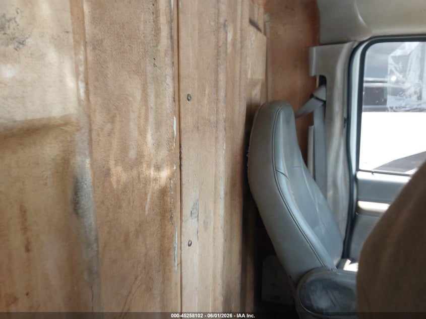 2007 Ford E-450 VIN 1FDXE45S47DB17497 IAAI salvage auction — RIGHT REAR, Original (Texas), sold $250 on 2026-07-20 (photo 8)