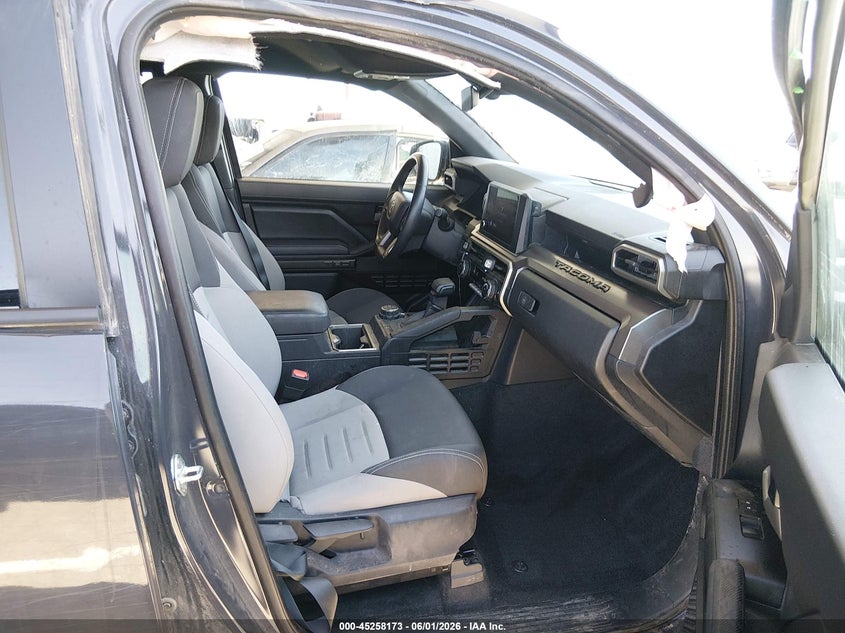2024 Toyota Tacoma VIN 3TMLB5JN6RM044982 IAAI salvage auction — ROLLOVER, Salvage Title, sold $15,100 on 2026-07-22 (photo 5)
