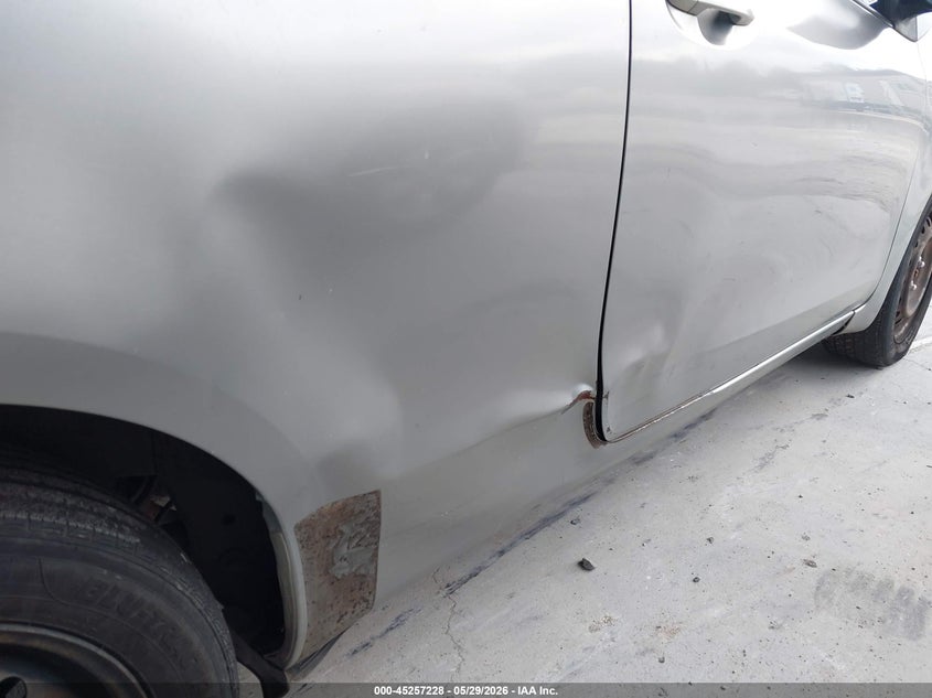 2008 Toyota Yaris VIN JTDJT923X85178021 IAAI salvage auction — NORMAL WEAR, Clear (Florida), sold $550 on 2026-07-21 (photo 6)
