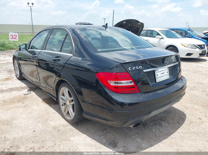 2012 Mercedes-benz VIN WDDGF4HB5CR203062 IAAI salvage auction — WATER/FLOOD, Salvage (Texas), sold $450 on 2026-08-17 (photo 3)