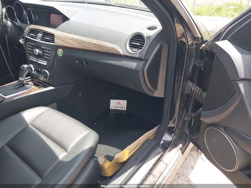 2012 Mercedes-benz VIN WDDGF4HB5CR203062 IAAI salvage auction — WATER/FLOOD, Salvage (Texas), sold $450 on 2026-08-17 (photo 6)