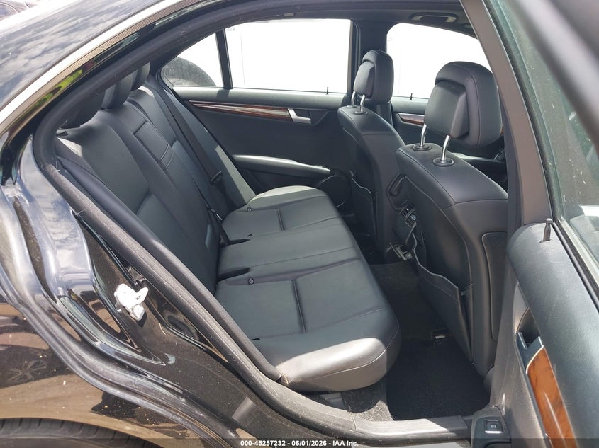2012 Mercedes-benz VIN WDDGF4HB5CR203062 IAAI salvage auction — WATER/FLOOD, Salvage (Texas), sold $450 on 2026-08-17 (photo 8)