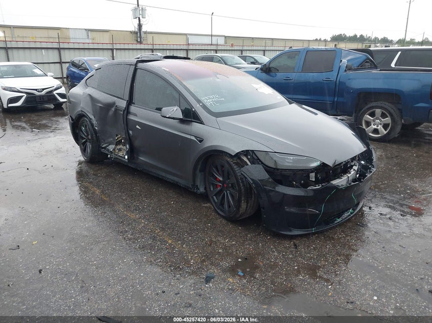 2024 Tesla Model x VIN 7SAXCBE6XRF437892 IAAI salvage auction — FRONT END, Original (Texas), sold $17,000 on 2026-07-09 (photo 1)