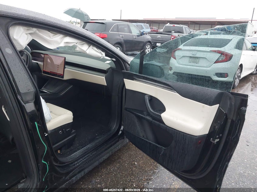 2024 Tesla Model x VIN 7SAXCBE6XRF437892 IAAI salvage auction — FRONT END, Original (Texas), sold $17,000 on 2026-07-09 (photo 5)