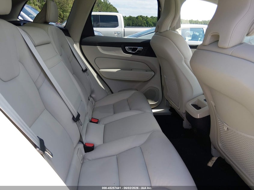 2022 Volvo Xc60 VIN YV4L12RK3N1946957 IAAI salvage auction — FRONT END, Salvage Title, sold $5,300 on 2026-08-19 (photo 8)