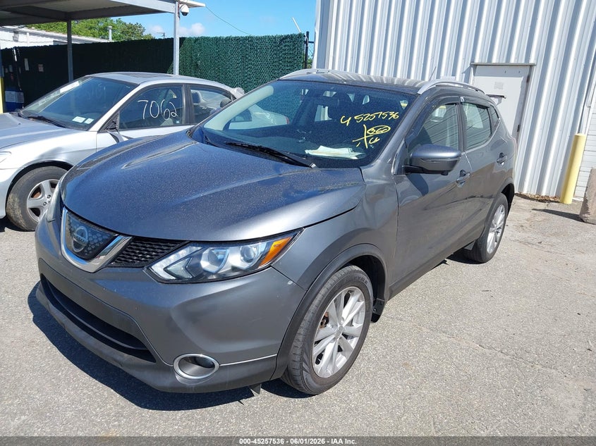 2018 Nissan Rogue VIN JN1BJ1CRXJW285684 IAAI salvage auction — NORMAL WEAR, Salvage Title, sold $2,600 on 2026-07-28 (photo 2)