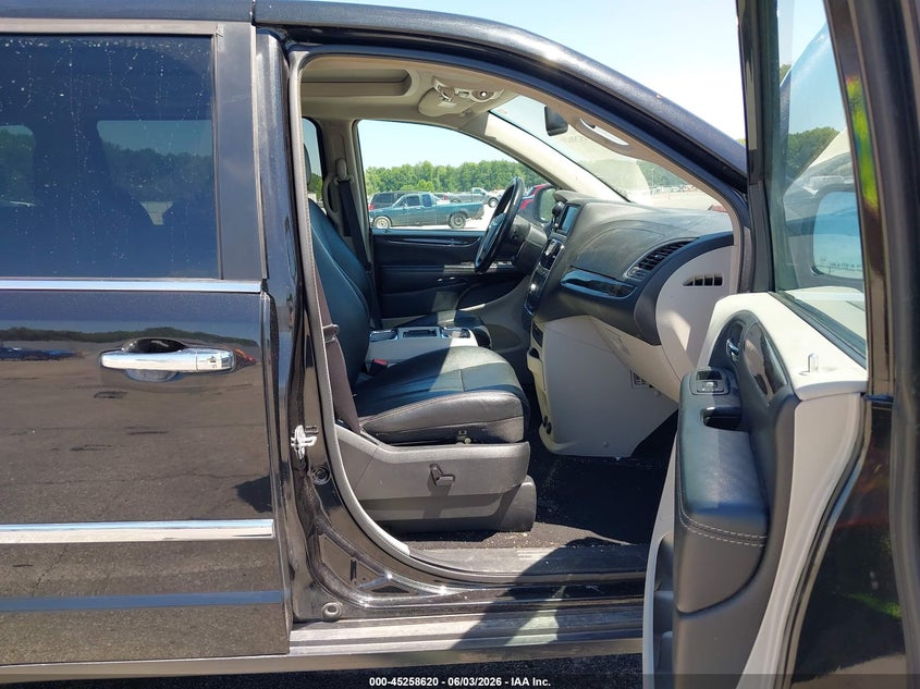 2016 Chrysler Town & country VIN 2C4RC1CGXGR207606 IAAI salvage auction — LEFT FRONT, Clear (Indiana), sold $975 on 2026-07-12 (photo 5)