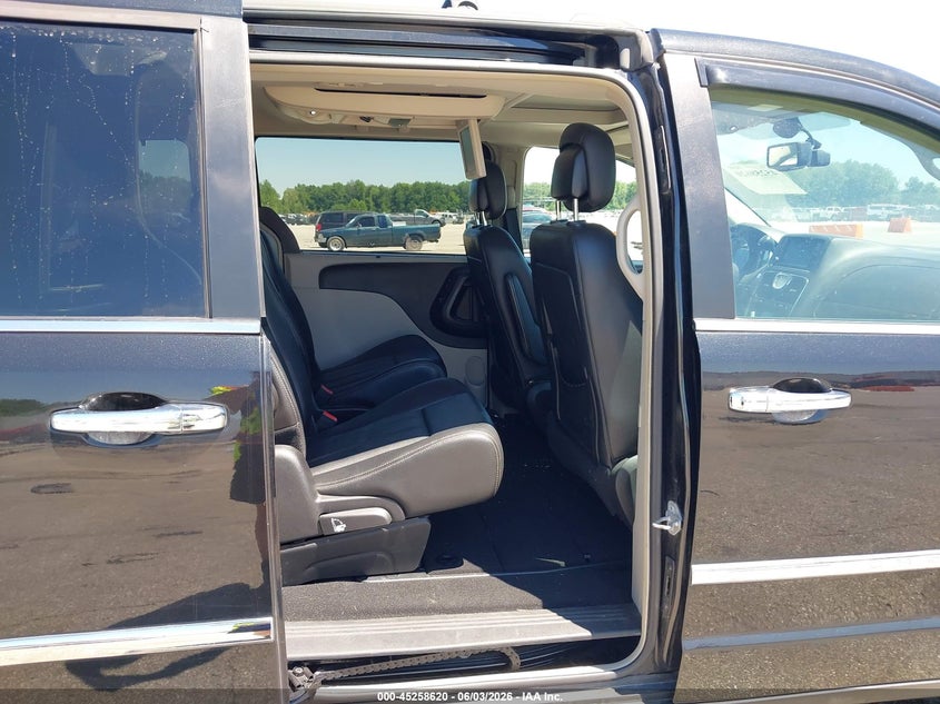 2016 Chrysler Town & country VIN 2C4RC1CGXGR207606 IAAI salvage auction — LEFT FRONT, Clear (Indiana), sold $975 on 2026-07-12 (photo 8)