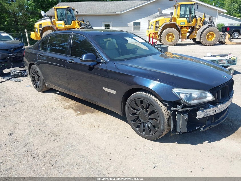 2014 BMW 7er VIN WBAYF4C59ED282099 IAAI salvage auction — FRONT END, Salvage Title, sold $2,350 on 2026-07-08 (photo 1)
