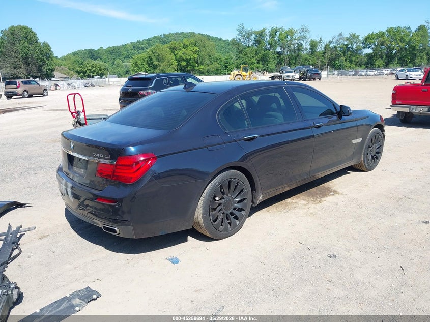 2014 BMW 7er VIN WBAYF4C59ED282099 IAAI salvage auction — FRONT END, Salvage Title, sold $2,350 on 2026-07-08 (photo 4)