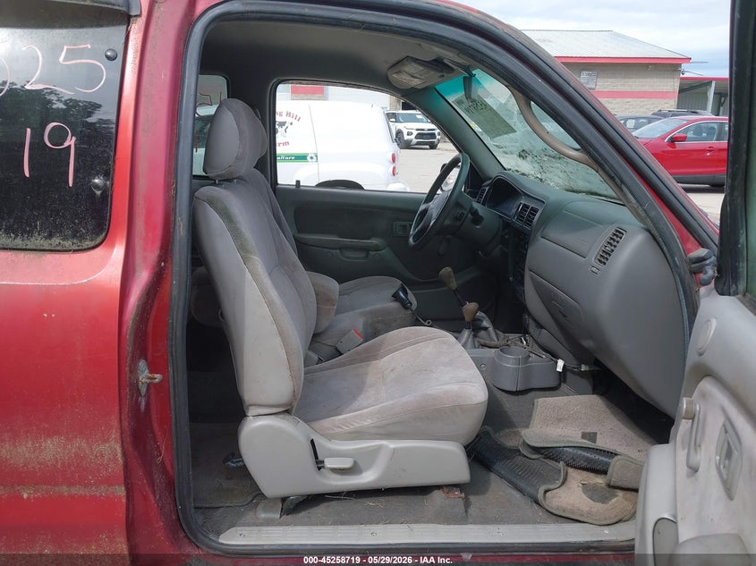 2001 Toyota Tacoma VIN 5TEWN72N31Z753455 IAAI salvage auction — NORMAL WEAR, Original (Maine), sold $750 on 2026-07-06 (photo 5)