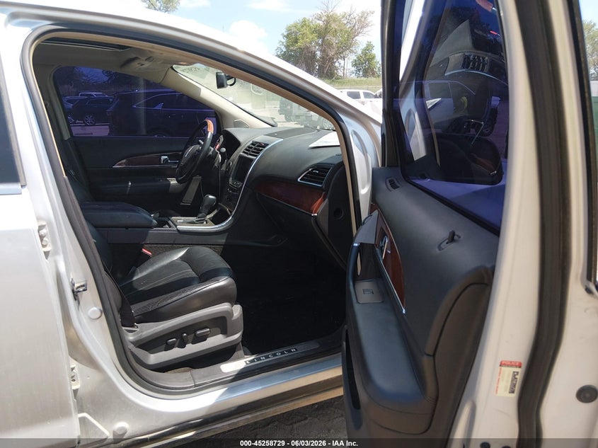 2013 Lincoln Mkx VIN 2LMDJ8JK8DBL00046 IAAI salvage auction — REAR END, Salvage Title, sold $25 on 2026-07-23 (photo 5)