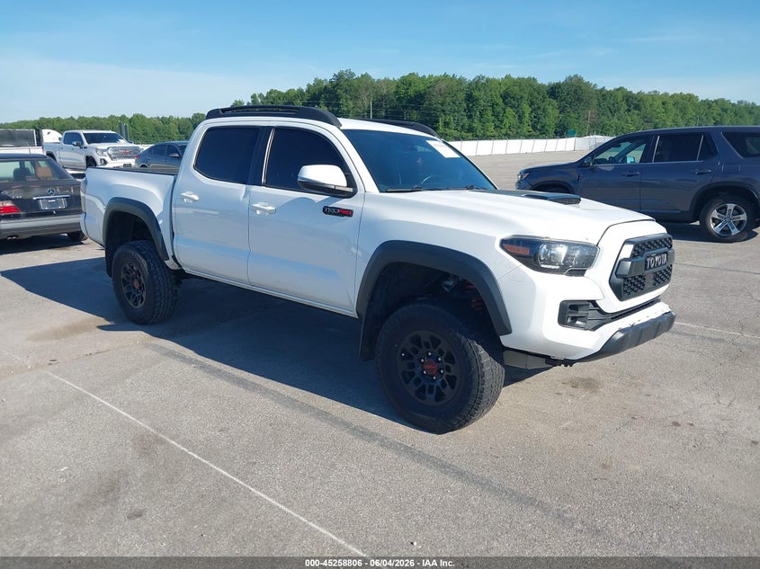 2018 Toyota Tacoma VIN 5TFCZ5AN8JX125704 IAAI salvage auction — FRONT & REAR, Salvage Title, sold $13,300 on 2026-08-03 (photo 1)